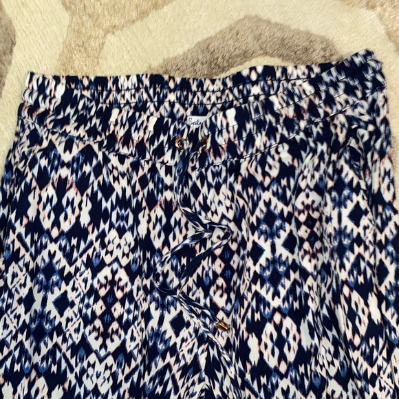 Blue patterned, flowy pants. - Picture 2 of 3